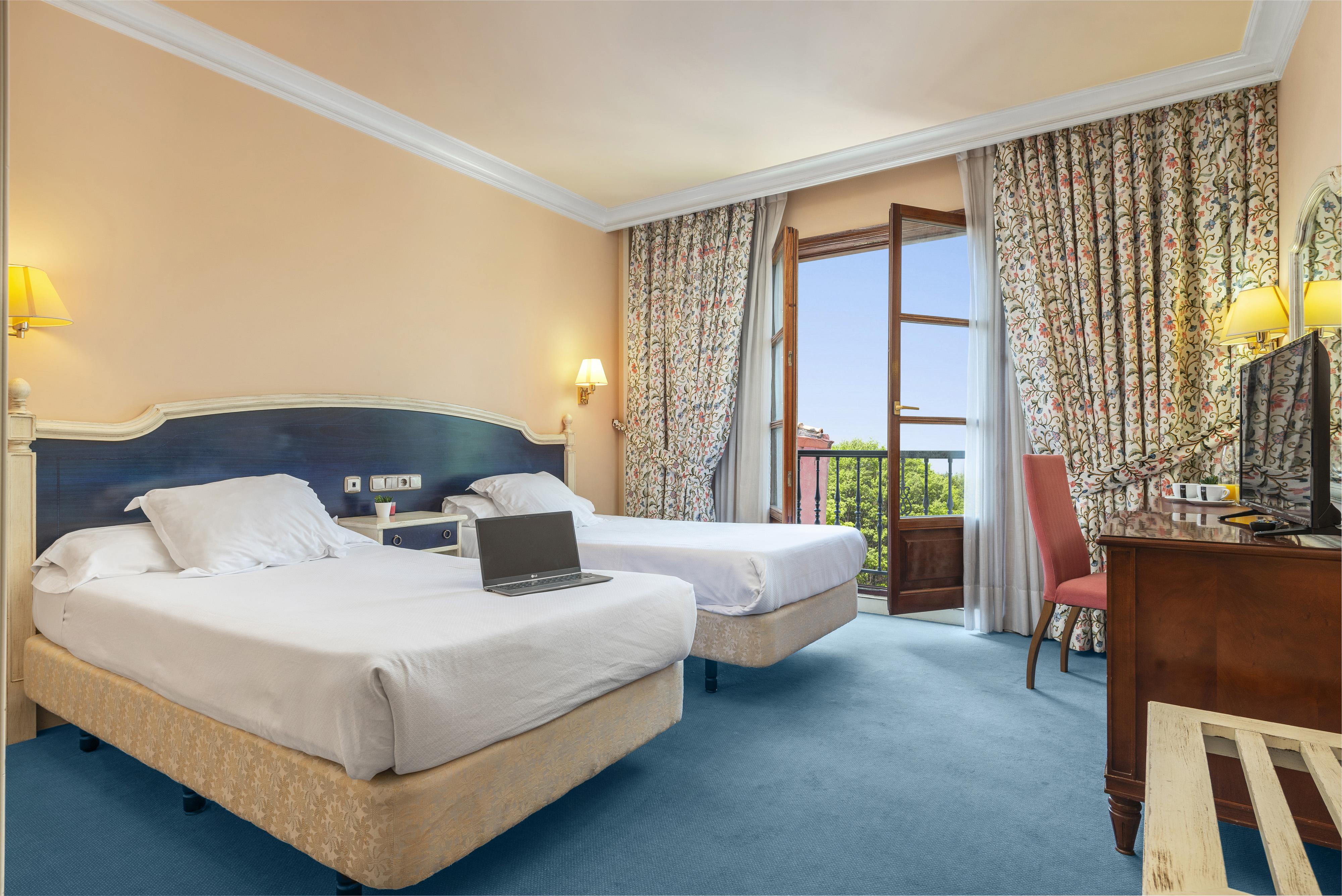 Tryp Bilbao Sondika Hotel Bagian luar foto