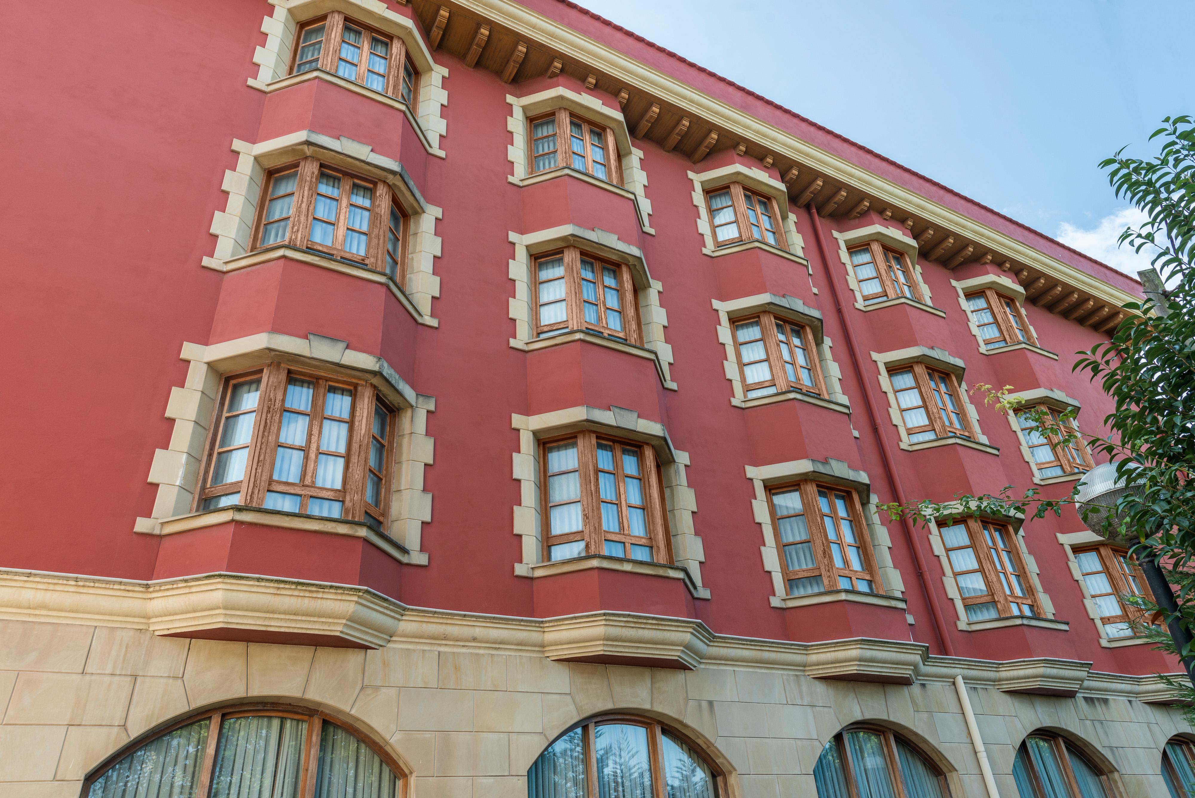 Tryp Bilbao Sondika Hotel Bagian luar foto