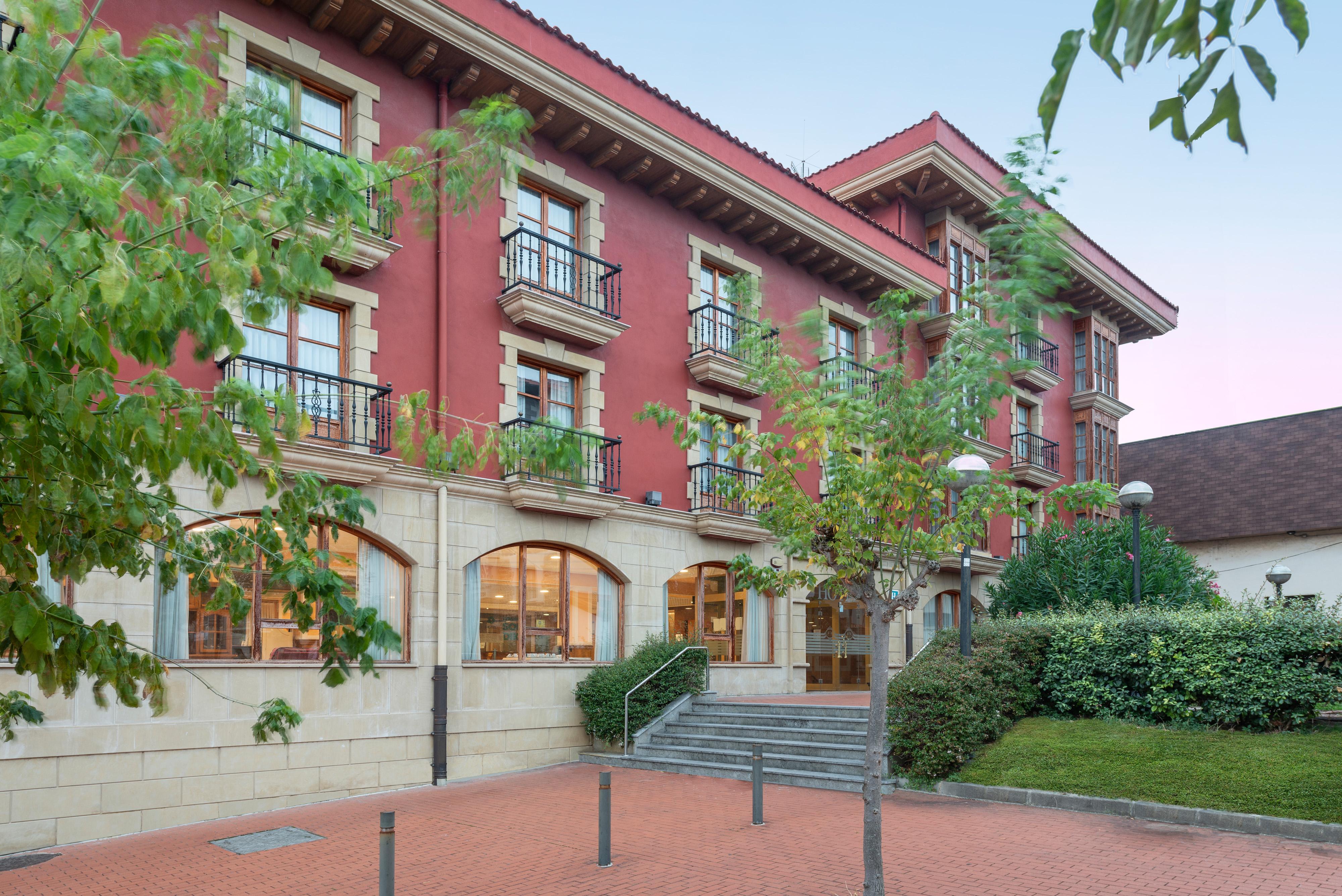 Tryp Bilbao Sondika Hotel Bagian luar foto
