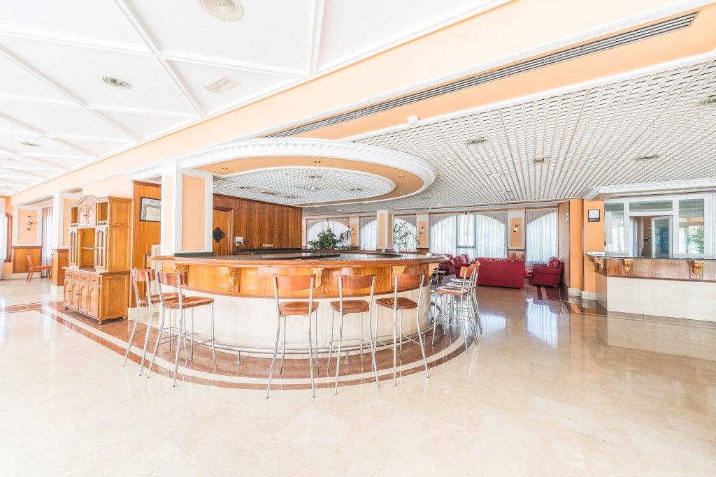 Tryp Bilbao Sondika Hotel Bagian luar foto