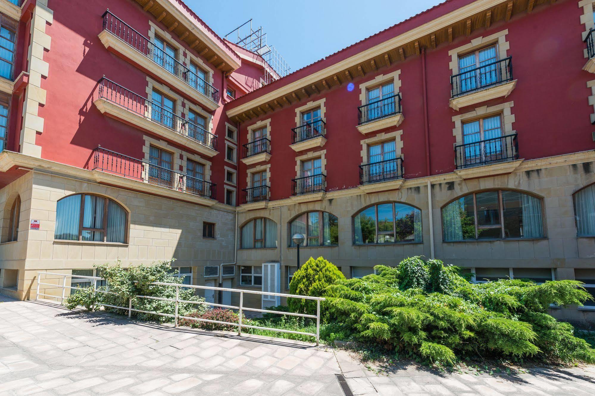 Tryp Bilbao Sondika Hotel Bagian luar foto