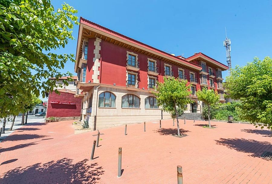 Tryp Bilbao Sondika Hotel Bagian luar foto